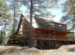 2091 Hidden Forest Ln, Overgaard, AZ 85933