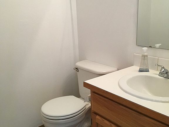 5th image of 9025 189th St E