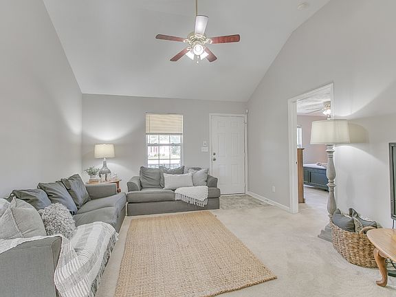 4th image of 2540 Medford Campbell Blvd