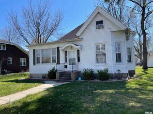 2017 Spruce St, Murphysboro, IL 62966