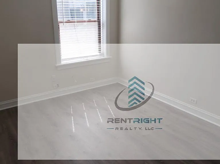 1249-55 W Henderson St #12511 — Photo 16
