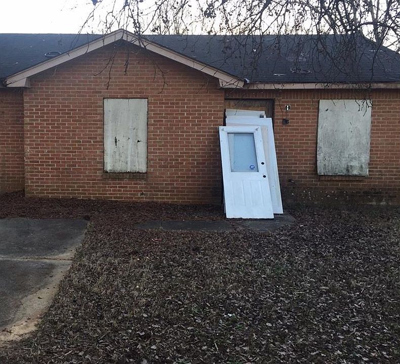 2nd image of 3505 Manley Dr