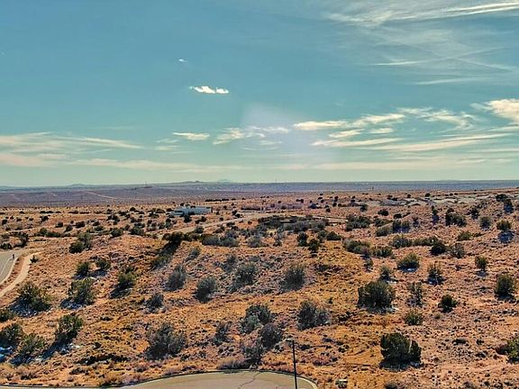 3rd image of 2305 Desert Marigold Rd NE