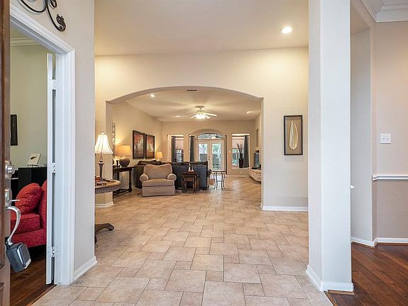 5th image of 71 Marlberry Branch Dr