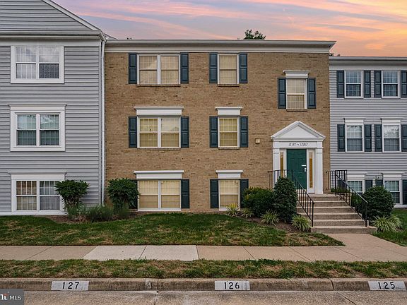 2nd image of 12205 Chaucer Ln #12205