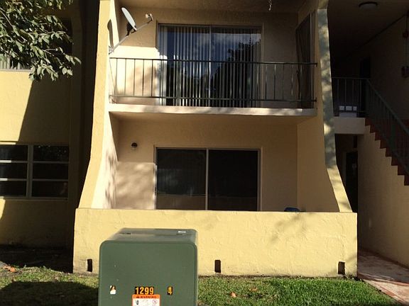 2nd image of 13903 SW 90th Ave #113