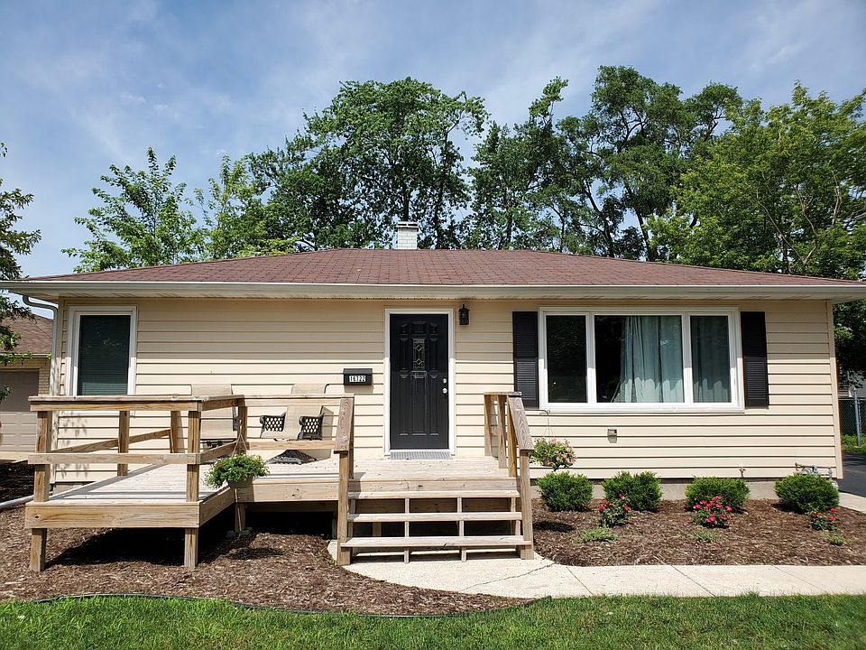 1st image of 16722 Tinley Park Dr