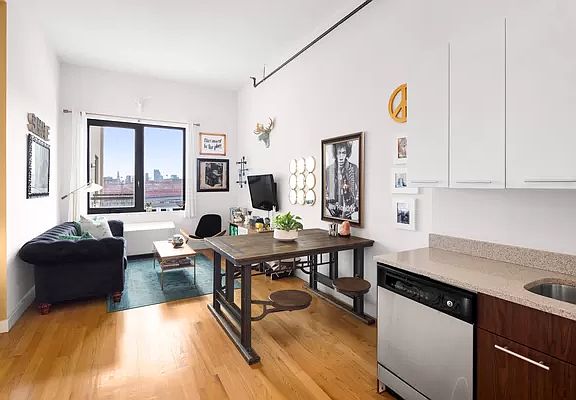 3rd image of 390 Wythe Ave APT 6A