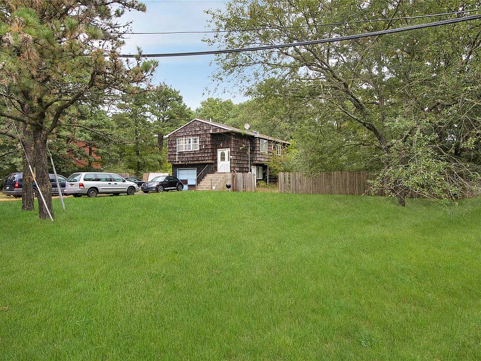 1st image of 21 Hagerman Ave