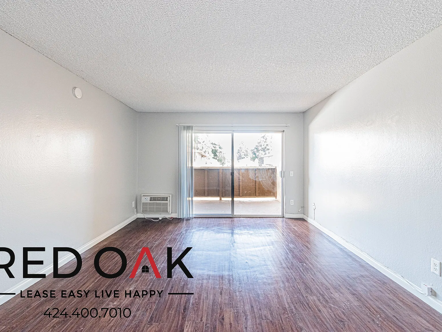 Sunlit 1-Bed with Pool, Balcony, On-Site Laundry and Parking Included in the Heart of Anaheim! — Photo 2