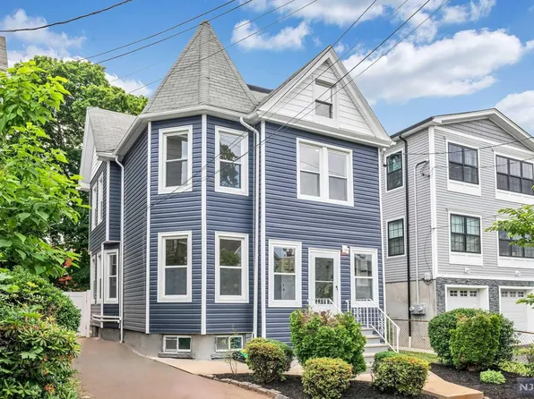 141 Linden Ave, Kearny, NJ 07032
