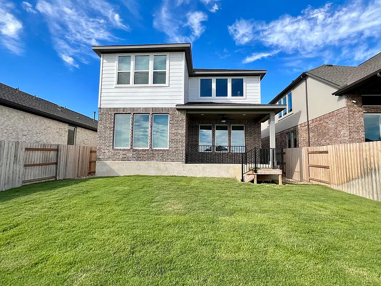 2128 Stampede Dr — Photo 24