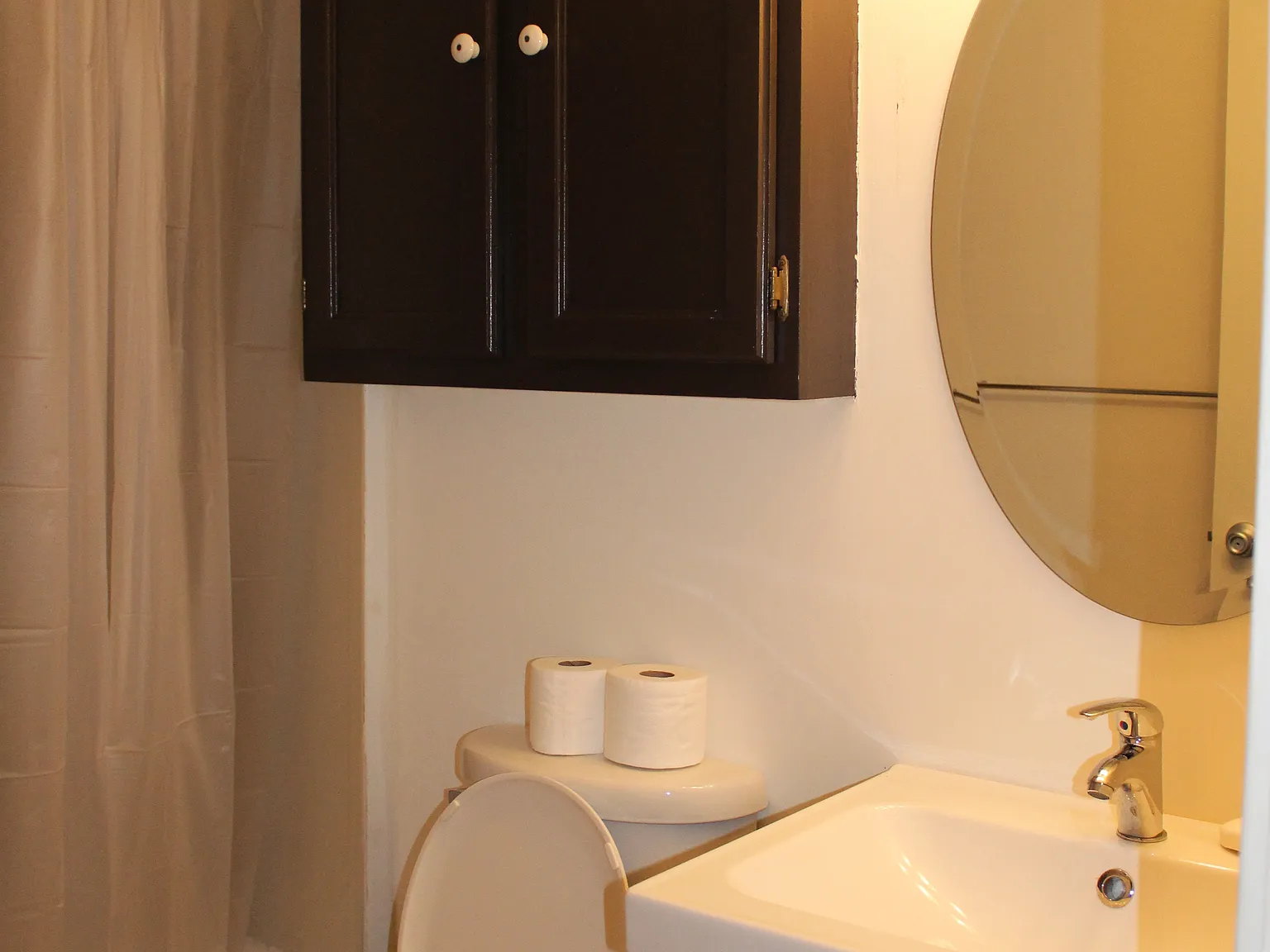 1 bed, 875 sqft, $1,050 — Photo 4