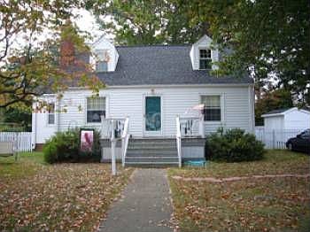 2nd image of 3002 Kecoughtan Rd