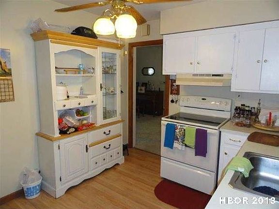 2nd image of 136 Woodley Ave