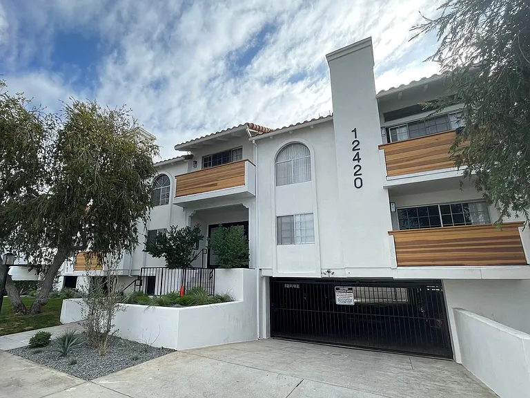 12420 Woodgreen St — Photo 5