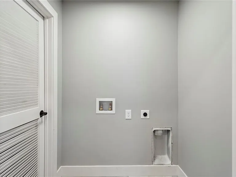 3258 Highland Dr SE — Photo 37