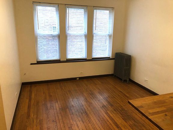 4th image of 5412 W Ferdinand St APT 15