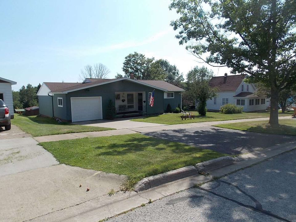 1st image of 813 Forest Ave