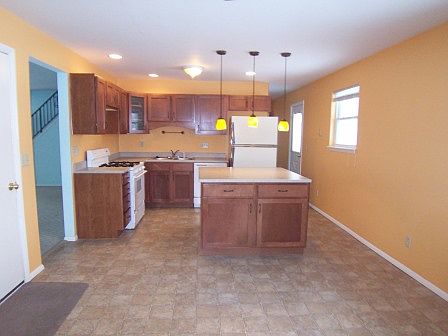 5th image of 1601 Sherwood Dr