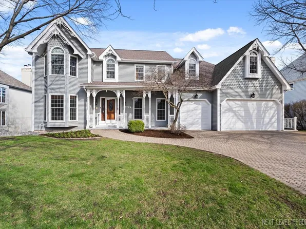 2715 Wendy Dr, Naperville, IL 60565