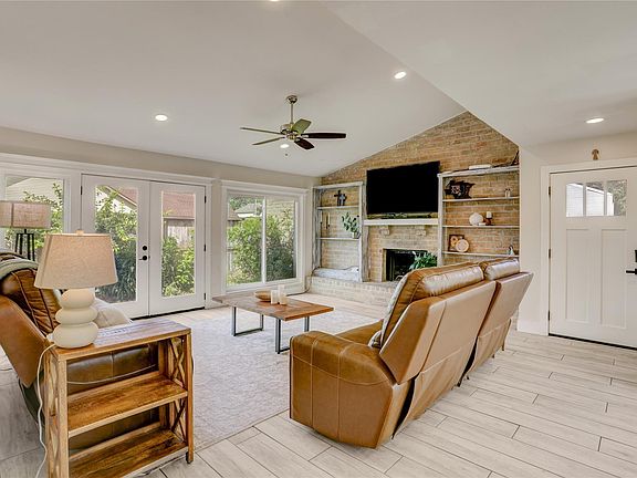 5th image of 3311 Carmel Valley Dr