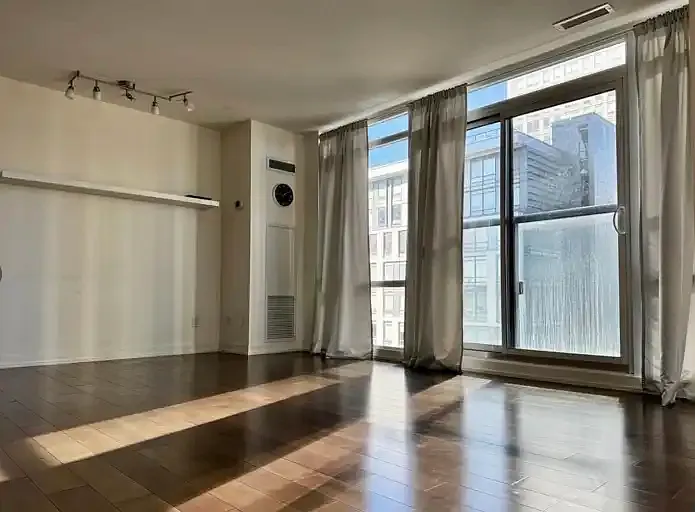 170 Fort York Blvd #409 — Photo 3