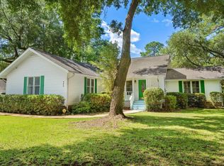 489 Crooked Oak Dr., Pawleys Island, SC 29585