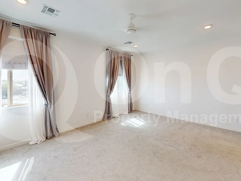 4602 S Flare — Photo 11