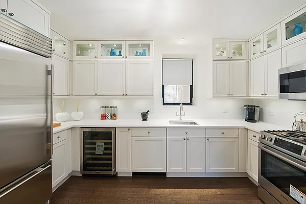 Sold by Nest Seekers International | media 22