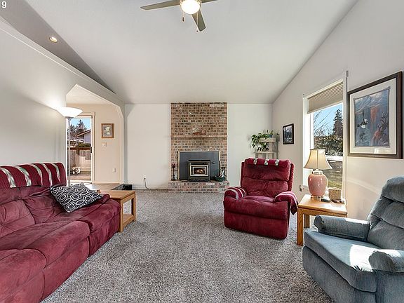 5th image of 13816 NE 93rd St