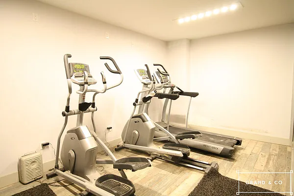 Rented by Grand & Co. | media 43