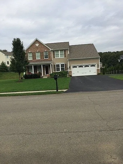 4103 Willow Creek Dr photo 1