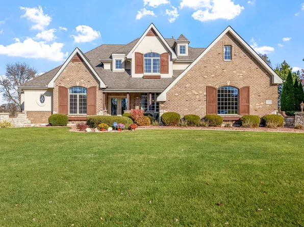 13810 W Debbie Ln, Mokena, IL 60448