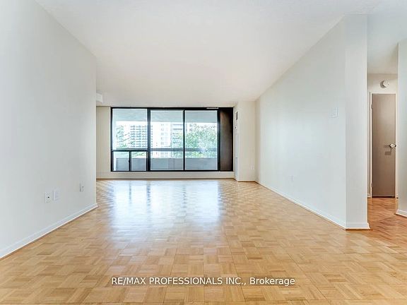 3rd image of 100 Quebec Ave #407