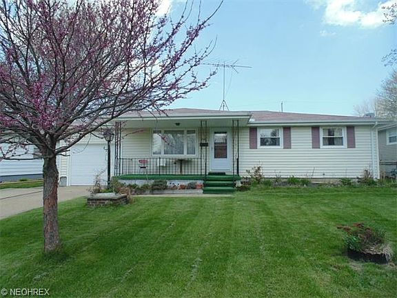 2nd image of 2540 W 39th St