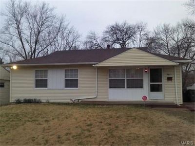 9843 Medford Dr, Saint Louis, MO, 63136