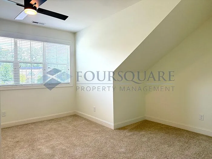 2204 Timberview Dr — Photo 37