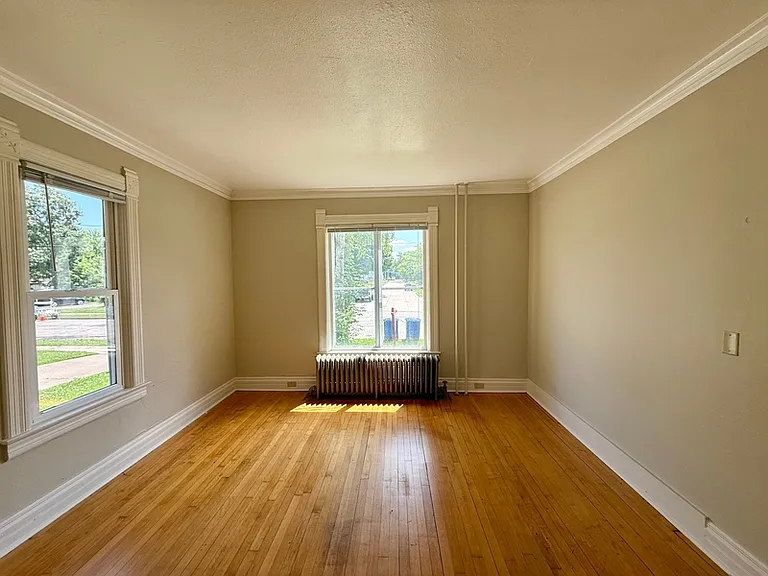 238 Scott Ave — Photo 7