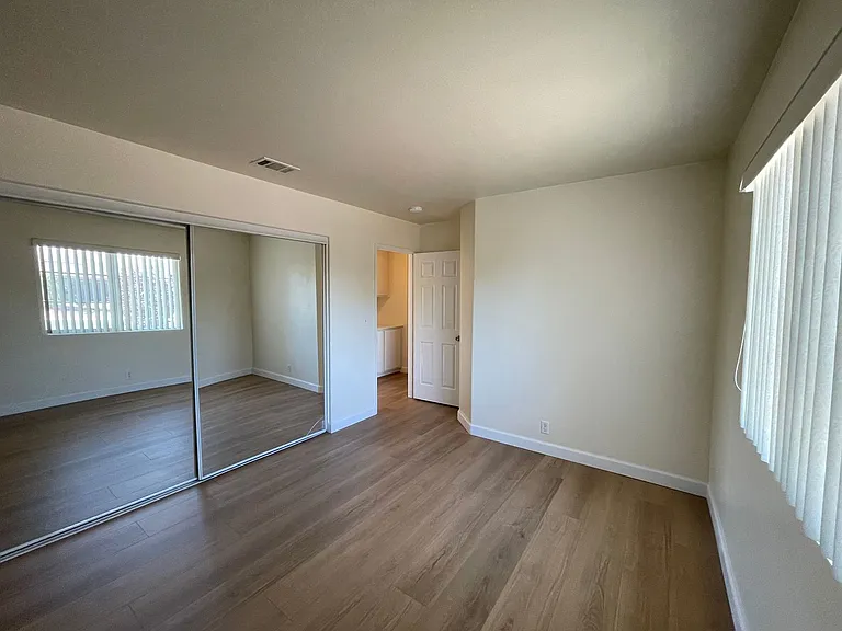 21256 Vidal Ct — Photo 6