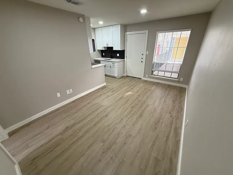5319 1/2 William Holland Ave — Photo 5