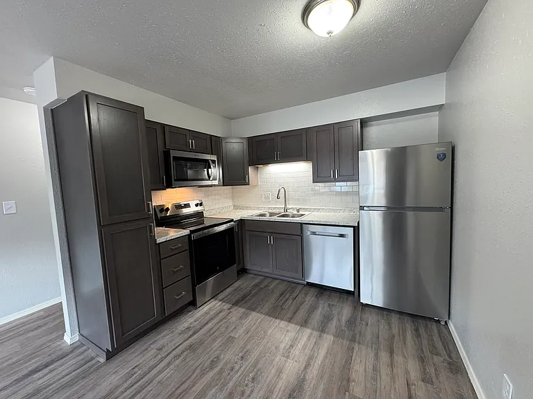 2405 W 2nd Ave #23 — Photo 1