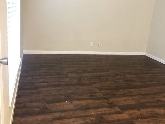 2nd image of 457 Eldon Dr APT 15