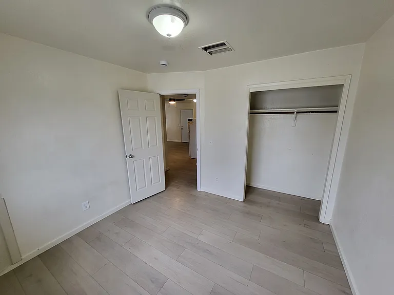 1214 E Clinton Ave #201 — Photo 7