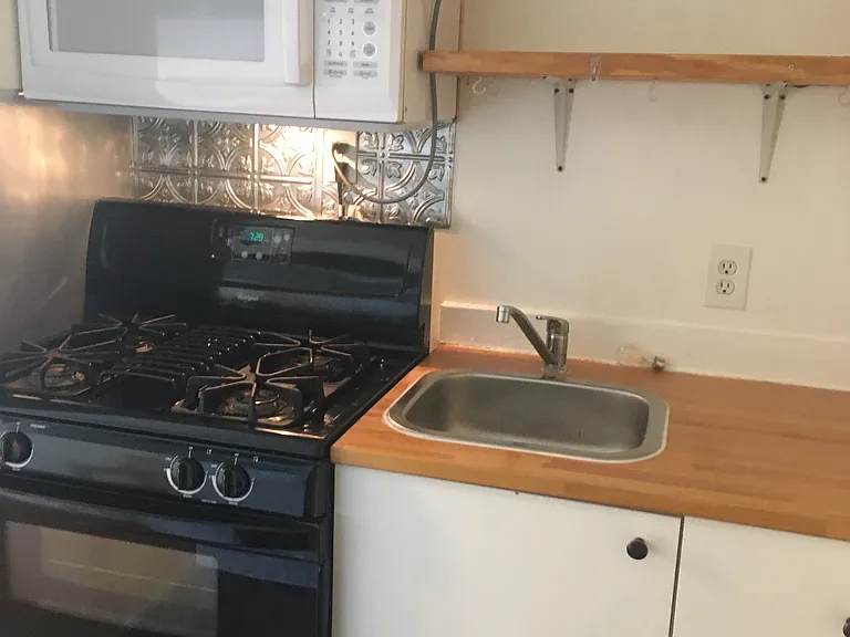 1035 Hampton St NW #A — Photo 3