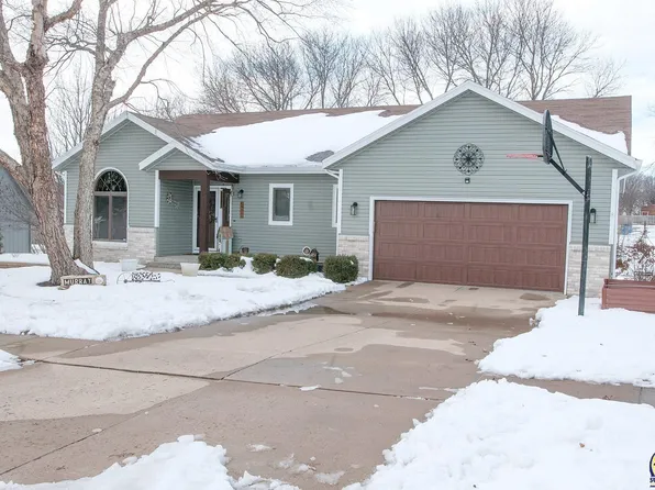 2619 SW Golf View Dr, Topeka, KS 66614