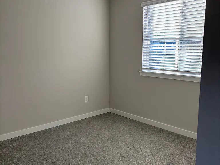 16706 SE Smith Rock St — Photo 10