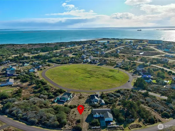 437 N Bel Air Loop, Ocean Shores, WA 98569