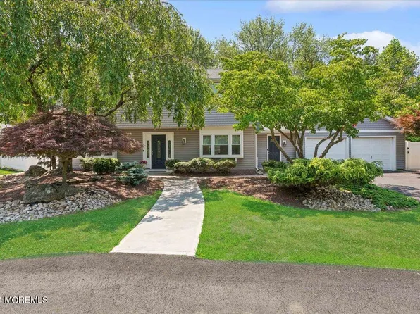 36 Livingston Lane, Manalapan, NJ 07726
