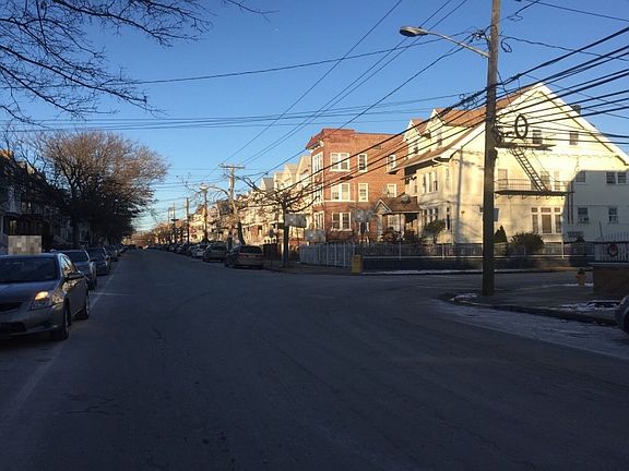4th image of 296 Clifton Ave